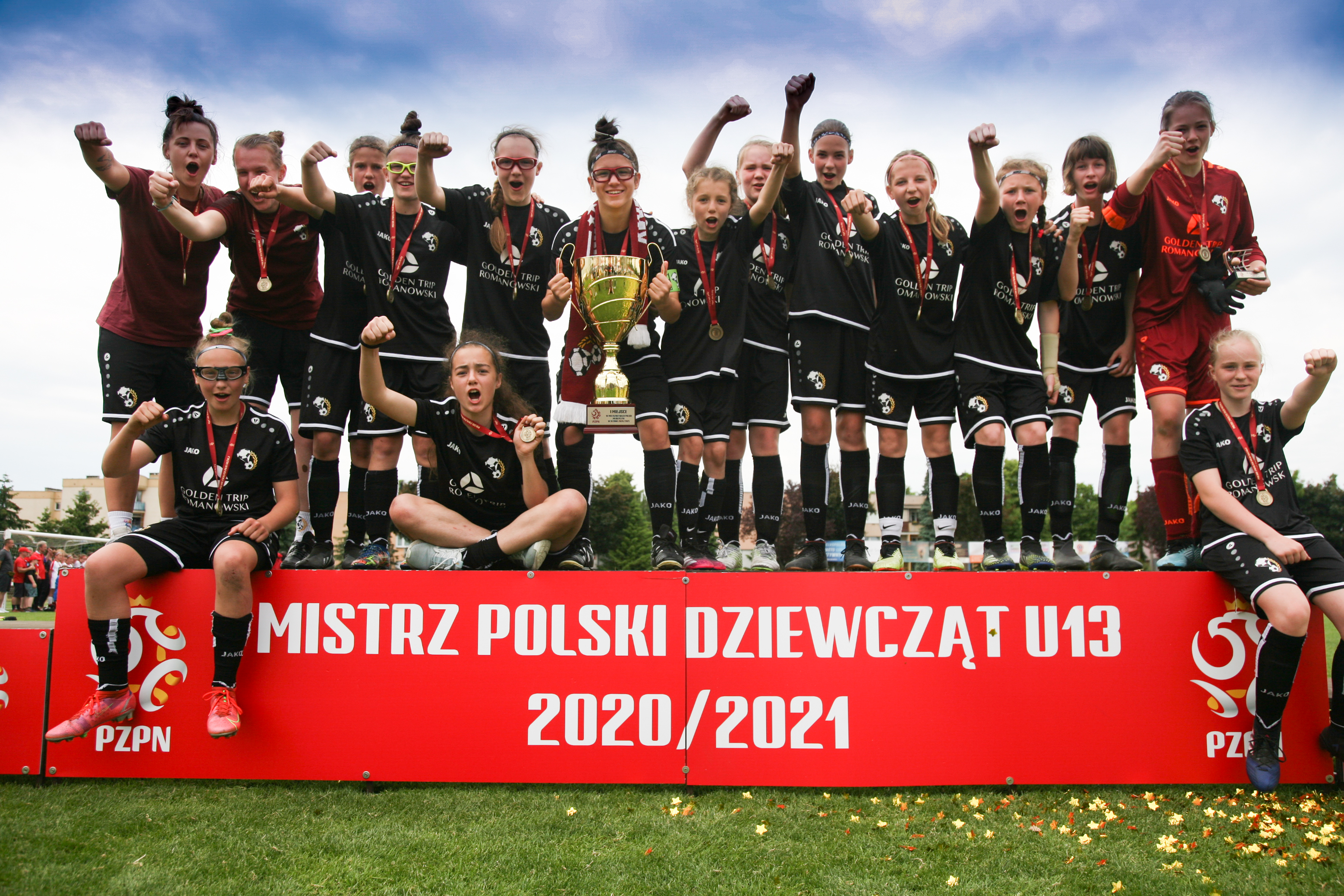 snowman Fable Remains Jesteśmy Mistrzem Polski !!! 💎🏆 | Akademia piłkarska dla dziewczynek -  Diamonds Academy