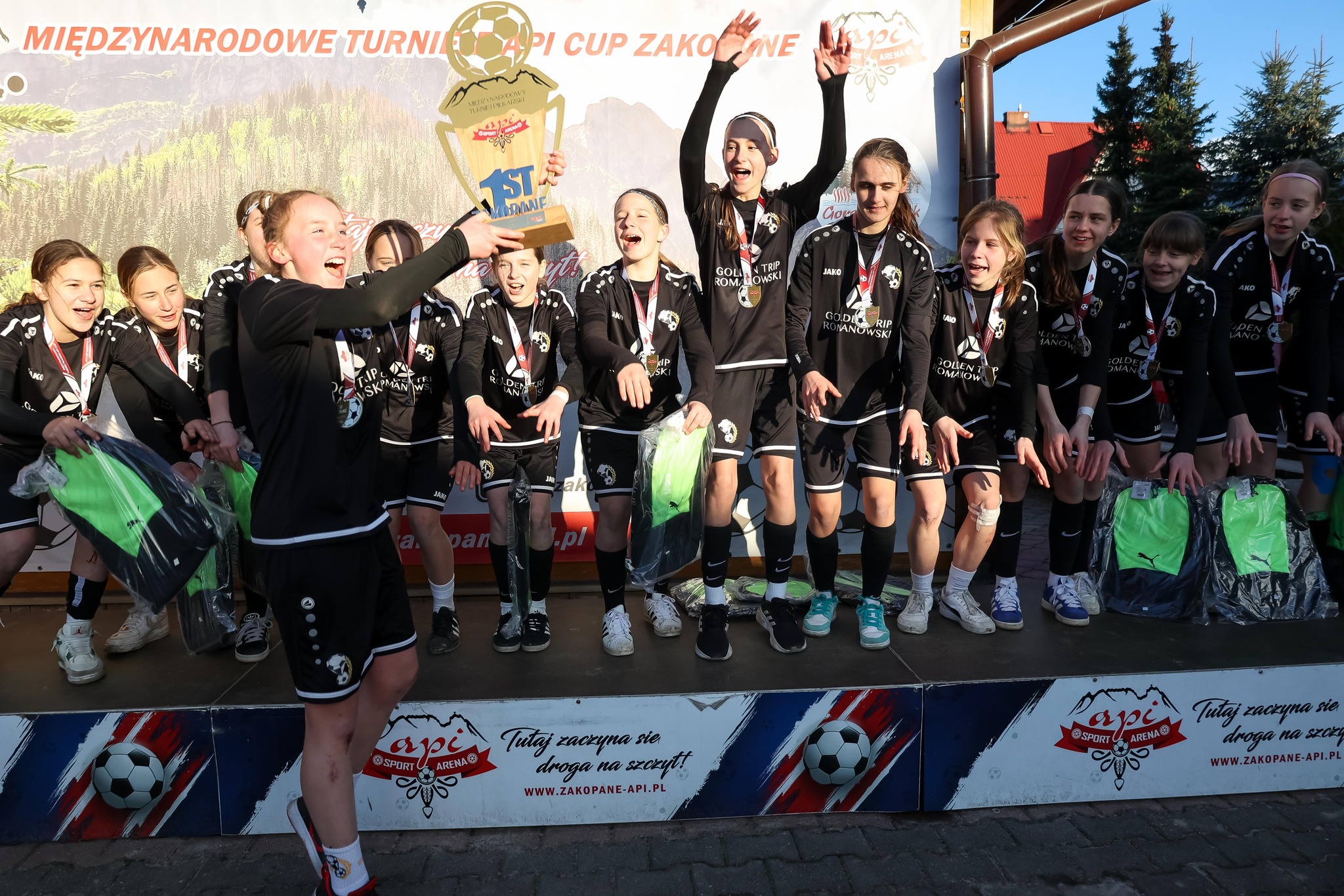 Reprezentacja Trampkarek U14 wygrywa Api Cup Zakopane